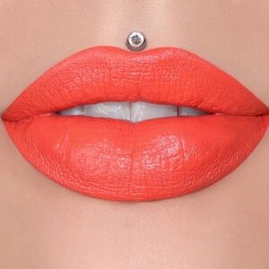 Jeffree Star Velvet Trap Lipstick in color Prick, new!